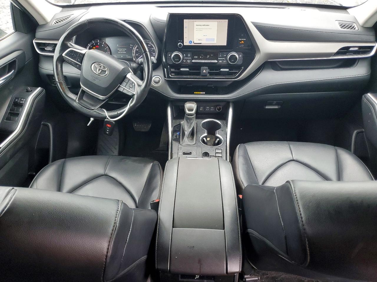 2023 TOYOTA HIGHLANDER XLE photo 22