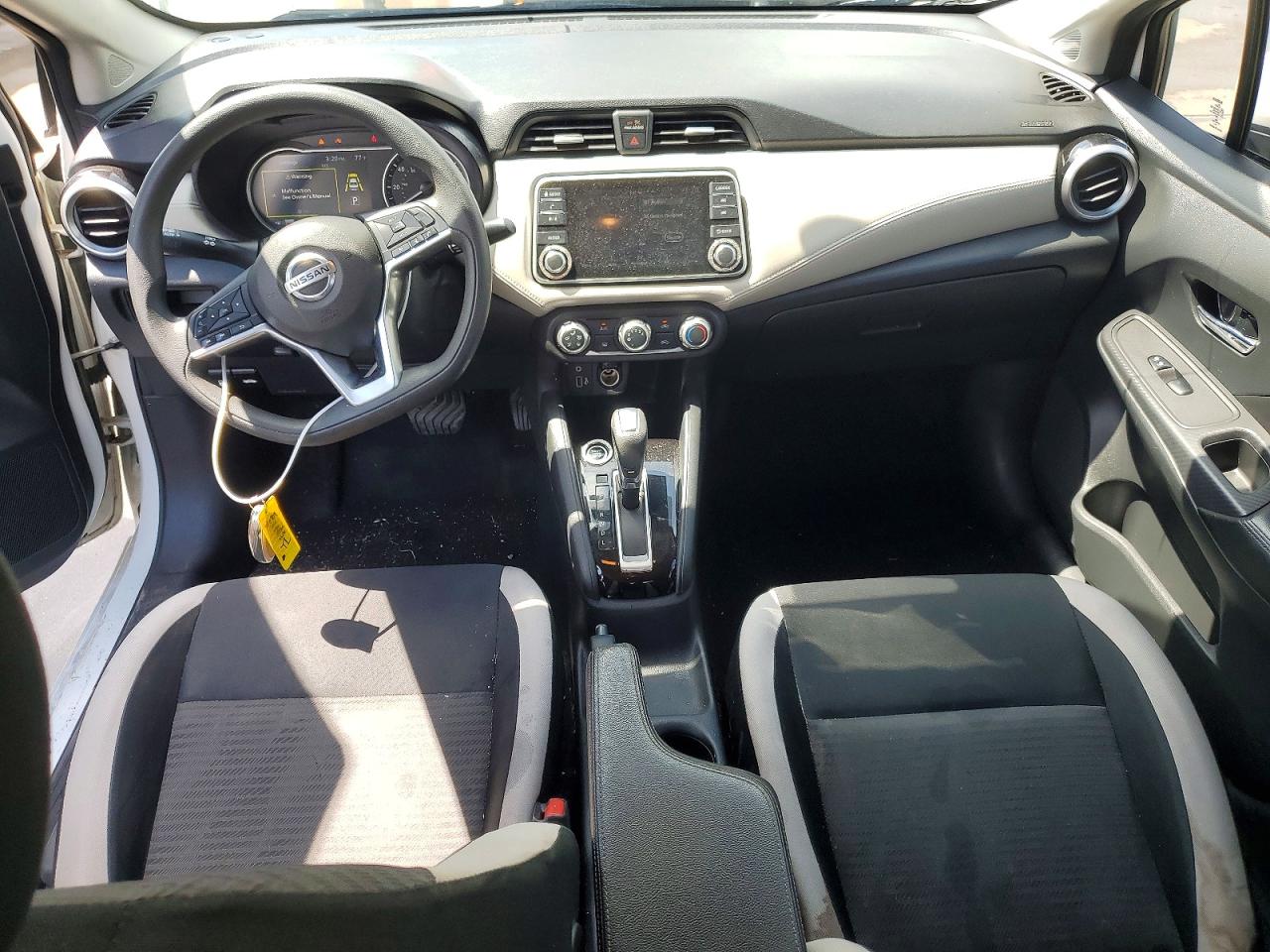 2020 NISSAN VERSA SV photo 22