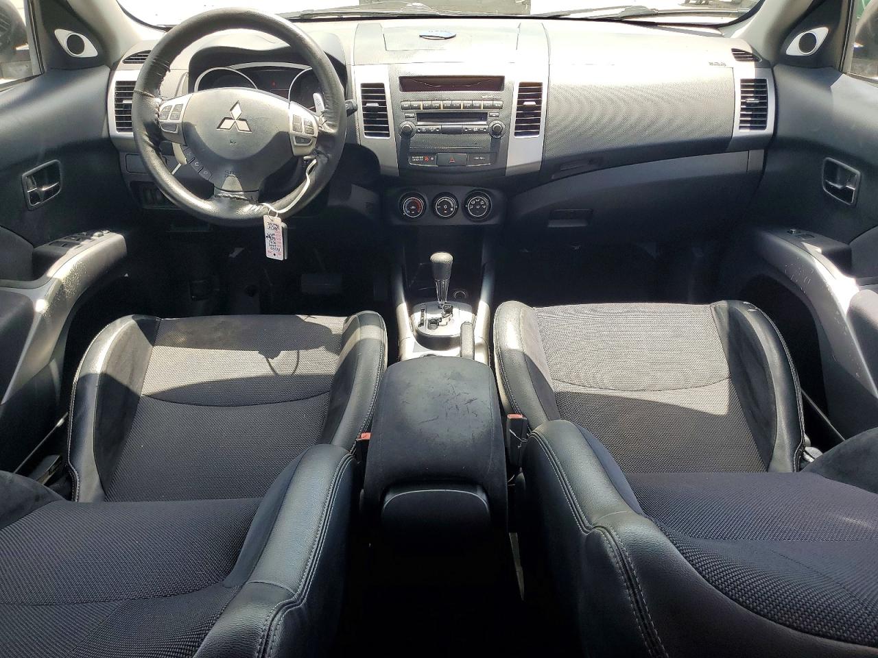 2009 MITSUBISHI OUTLANDER SE photo 15