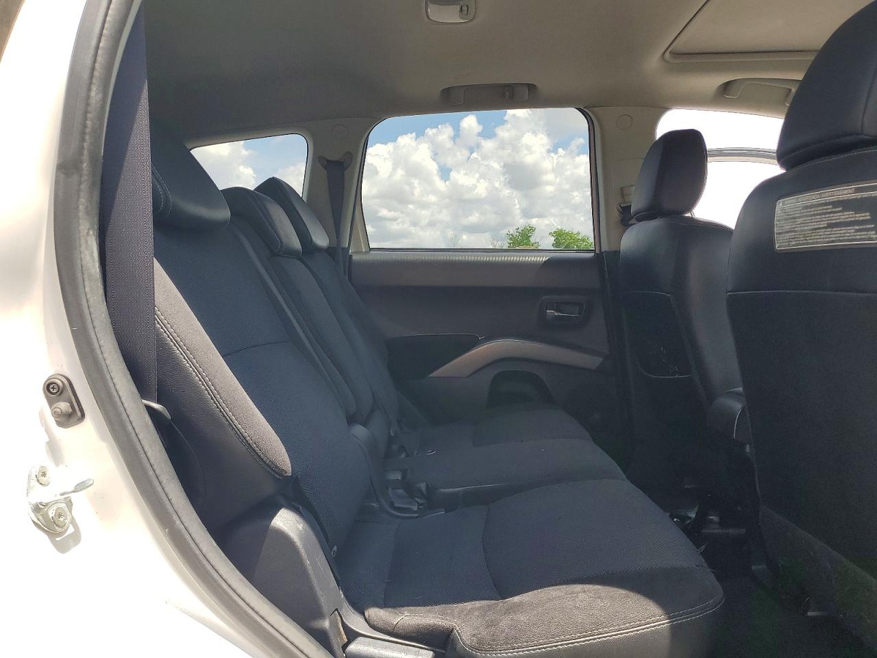 2009 MITSUBISHI OUTLANDER SE photo 21