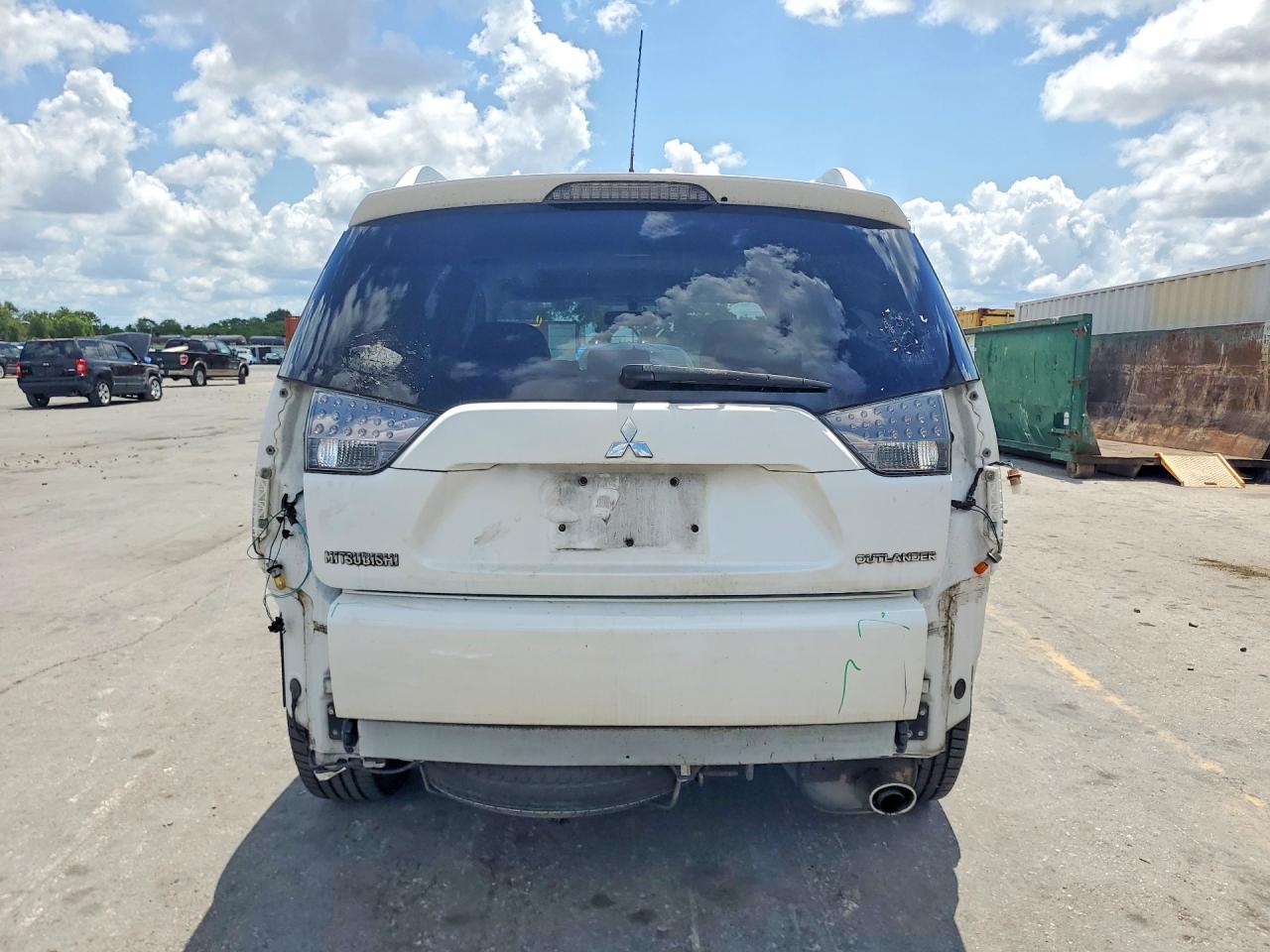 2009 MITSUBISHI OUTLANDER SE photo 11
