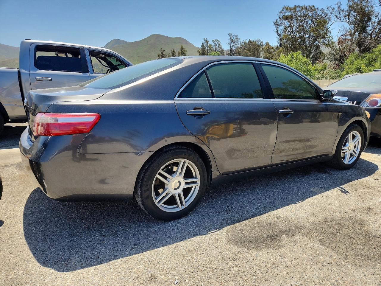 2009 TOYOTA CAMRY LE photo 3