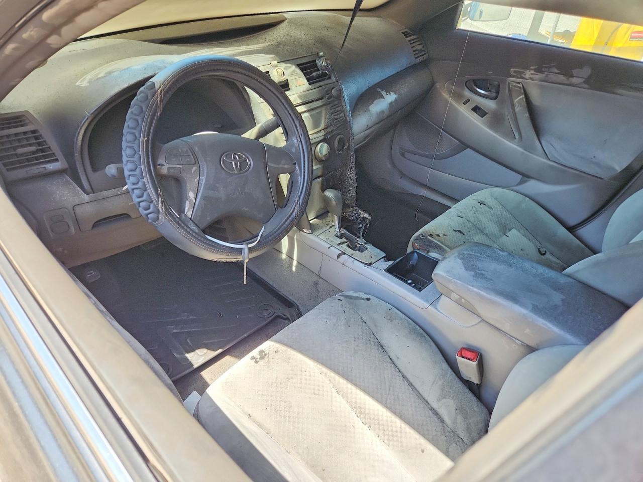 2009 TOYOTA CAMRY LE photo 8