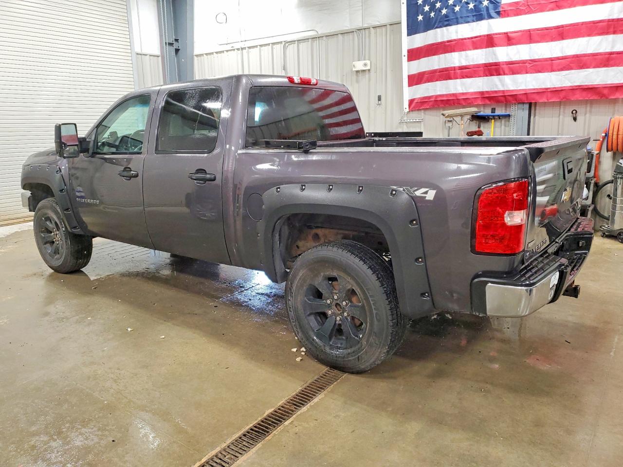 2010 CHEVROLET SILVERADO K1500 LT photo 3