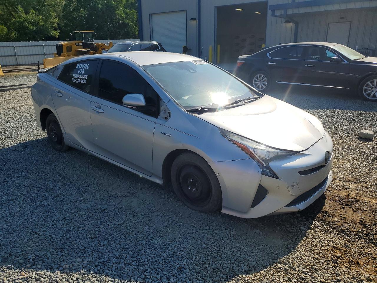 2017 TOYOTA PRIUS FOUR photo 7