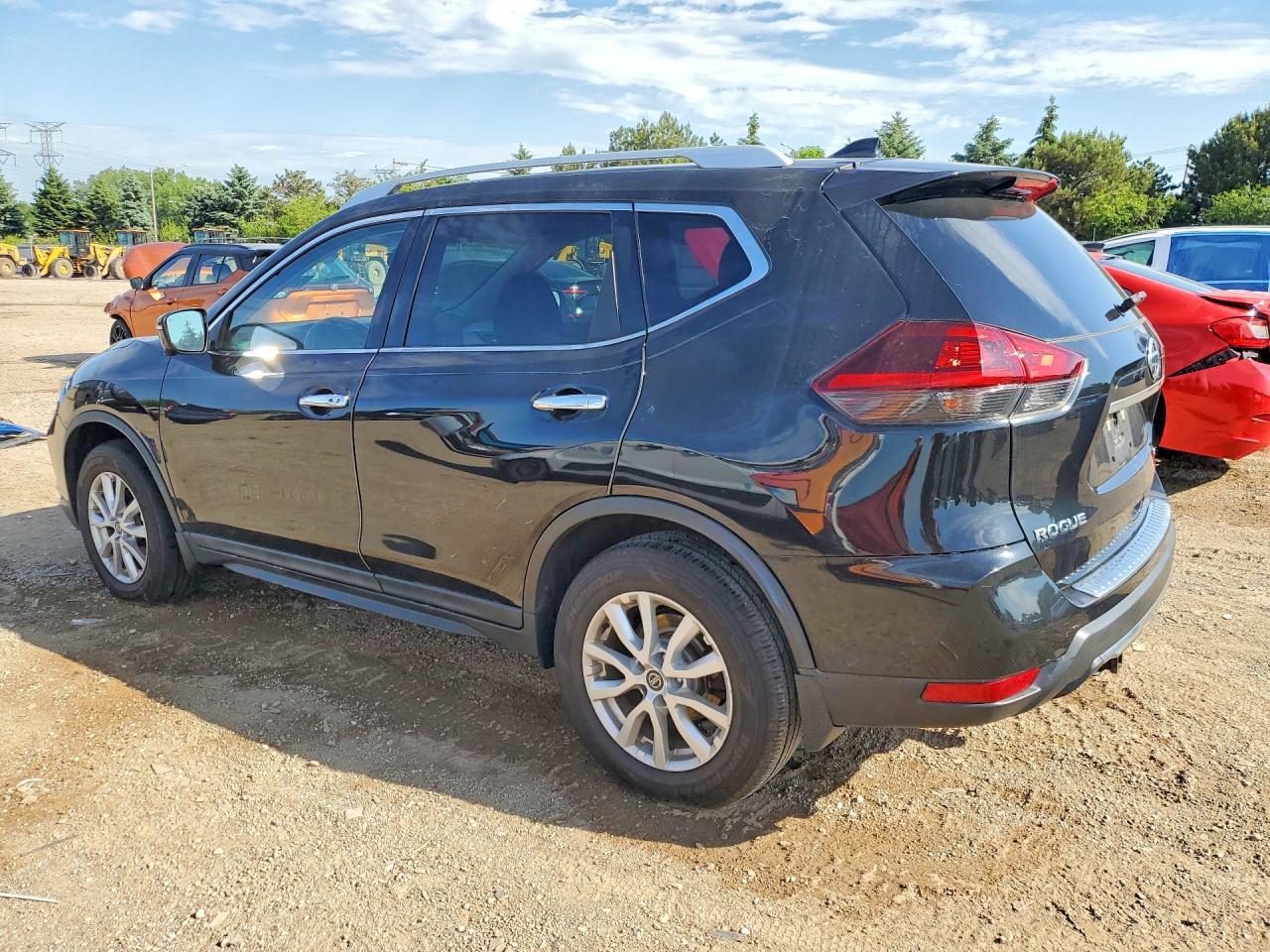 2018 NISSAN ROGUE SV photo 2