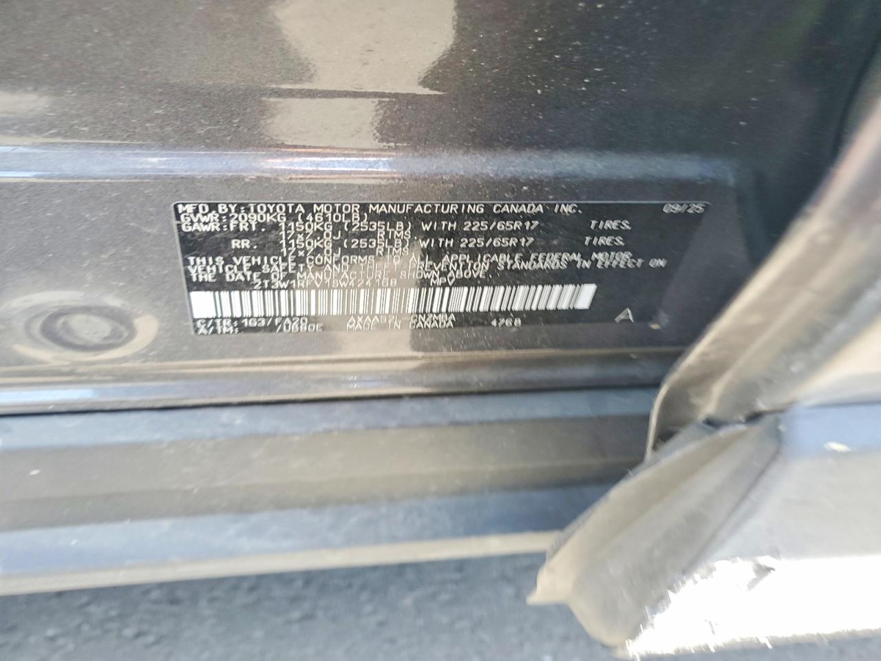 2025 TOYOTA RAV4 XLE photo 37
