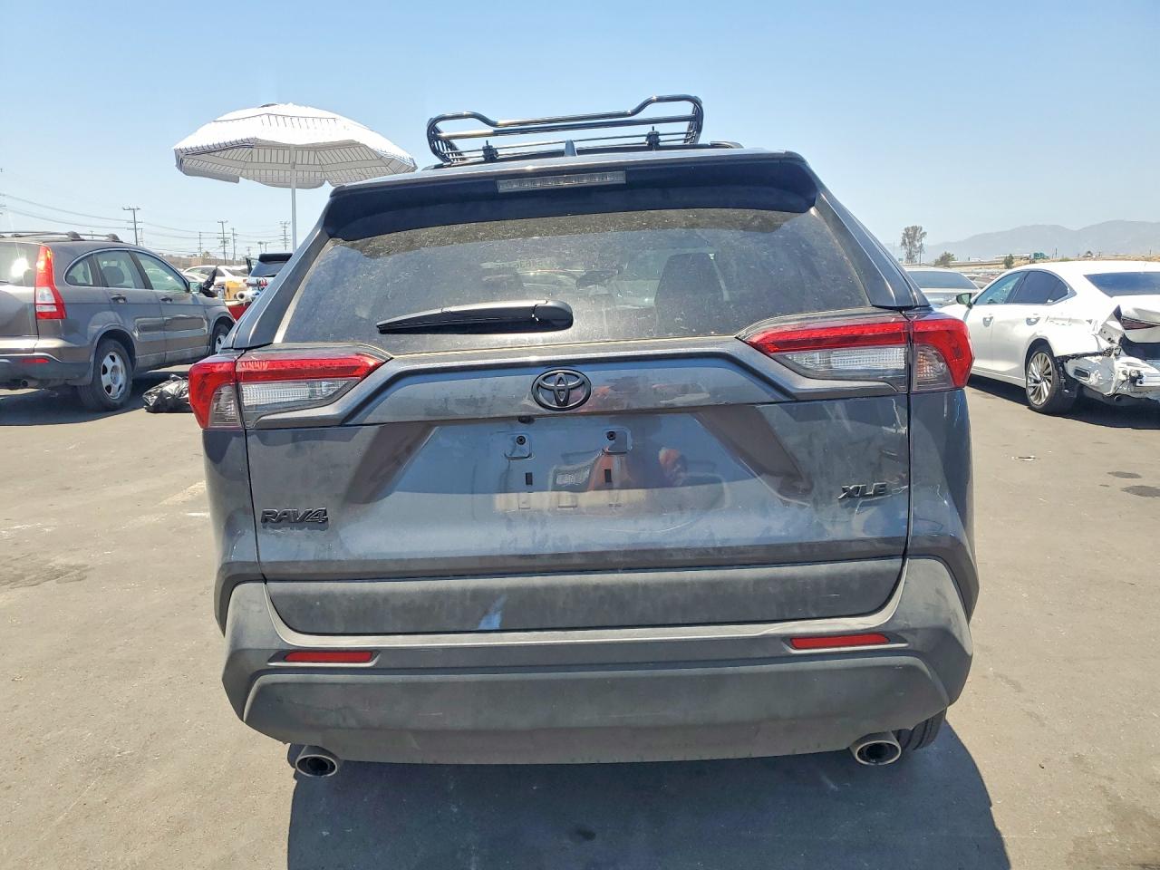 2025 TOYOTA RAV4 XLE photo 16