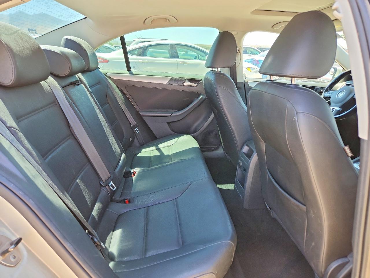2012 VOLKSWAGEN JETTA TDI photo 19