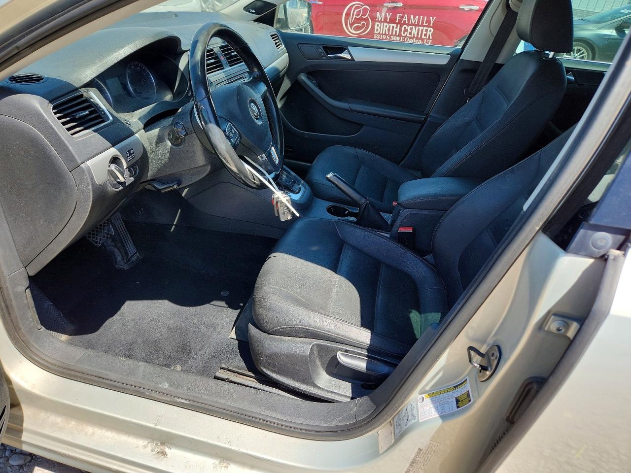 2012 VOLKSWAGEN JETTA TDI photo 13