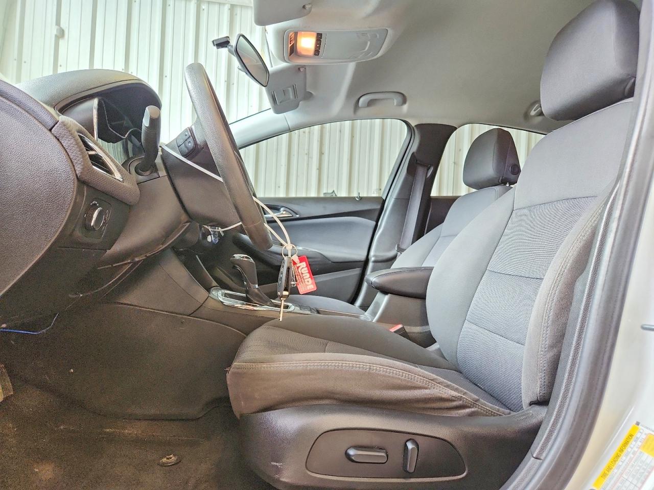 2019 CHEVROLET CRUZE LT photo 19