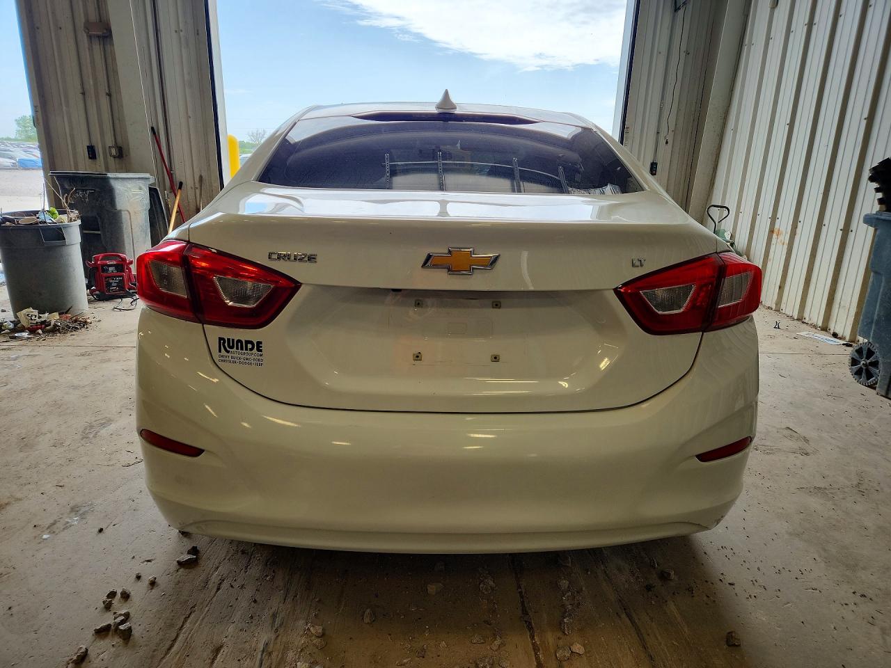 2019 CHEVROLET CRUZE LT photo 16