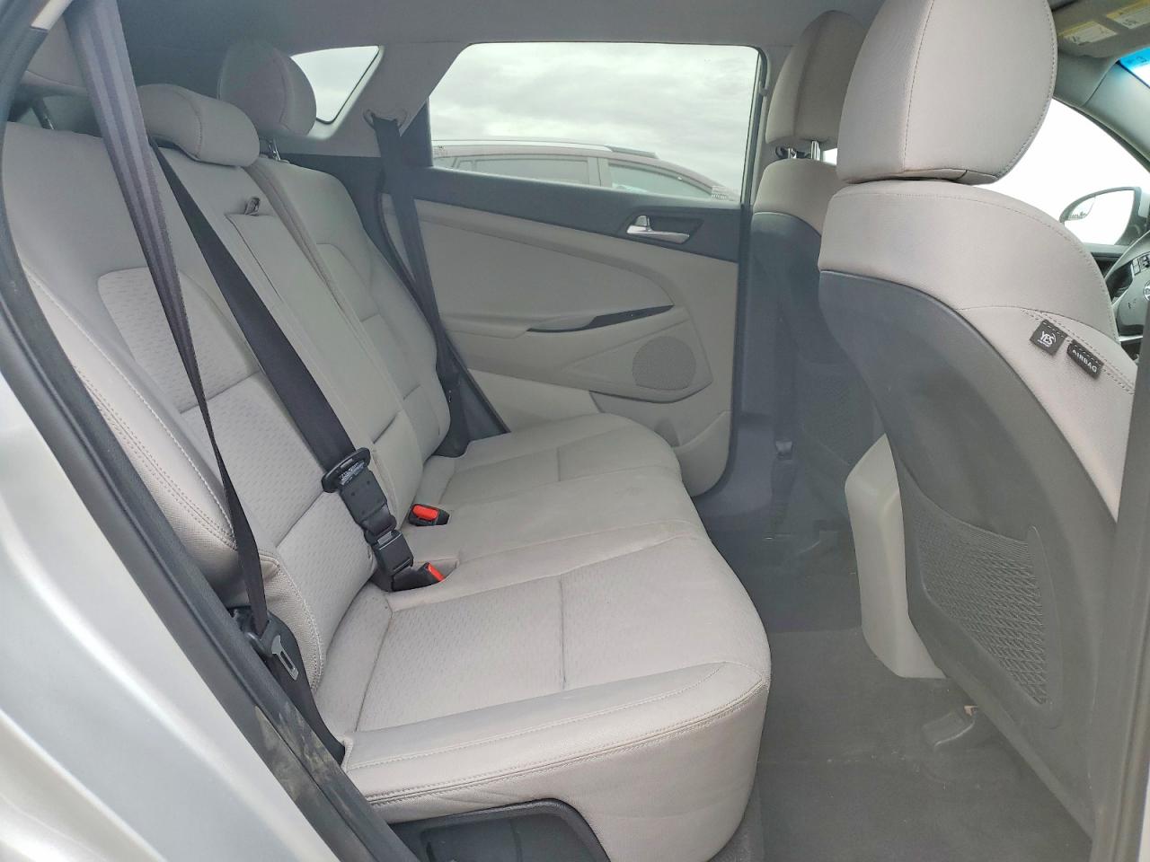 2019 HYUNDAI TUCSON SE photo 19