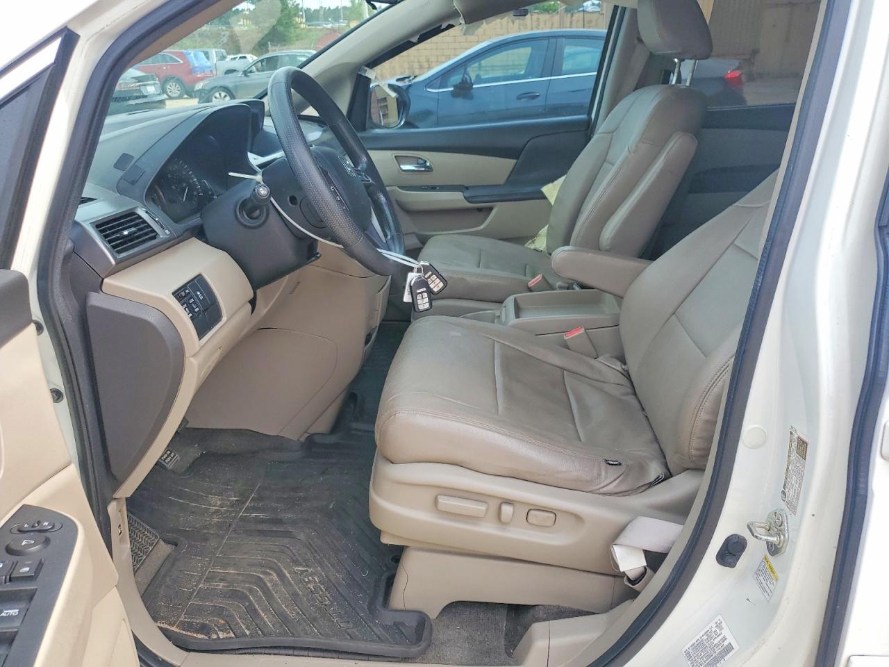 2014 HONDA ODYSSEY photo 13