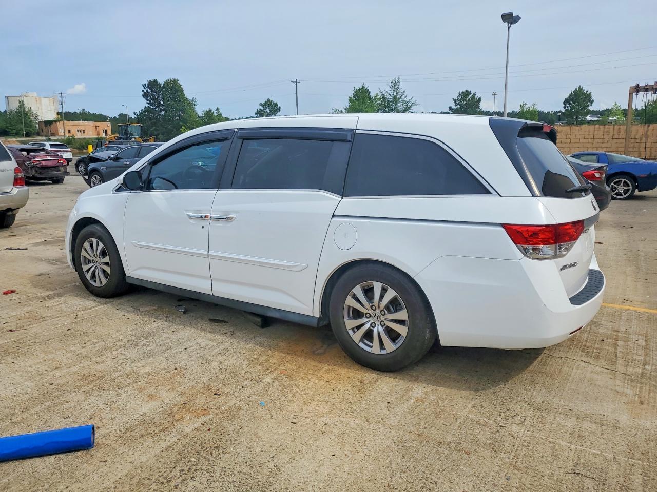 2014 HONDA ODYSSEY photo 3