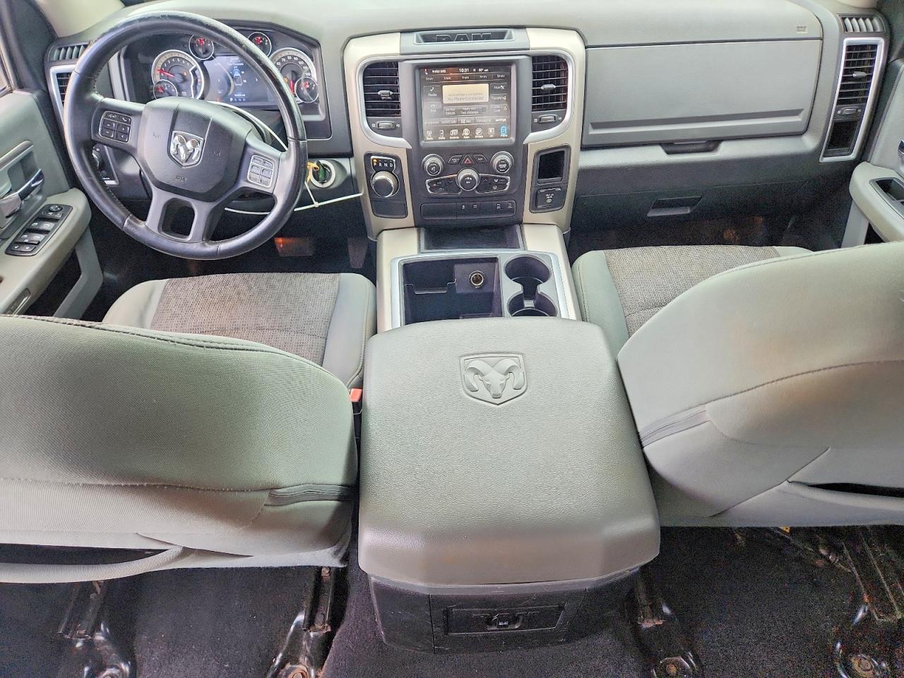 2014 RAM 1500 SLT photo 22