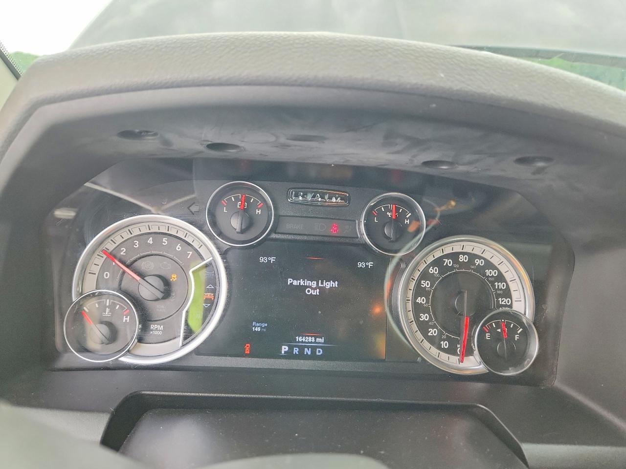 2014 RAM 1500 SLT photo 25
