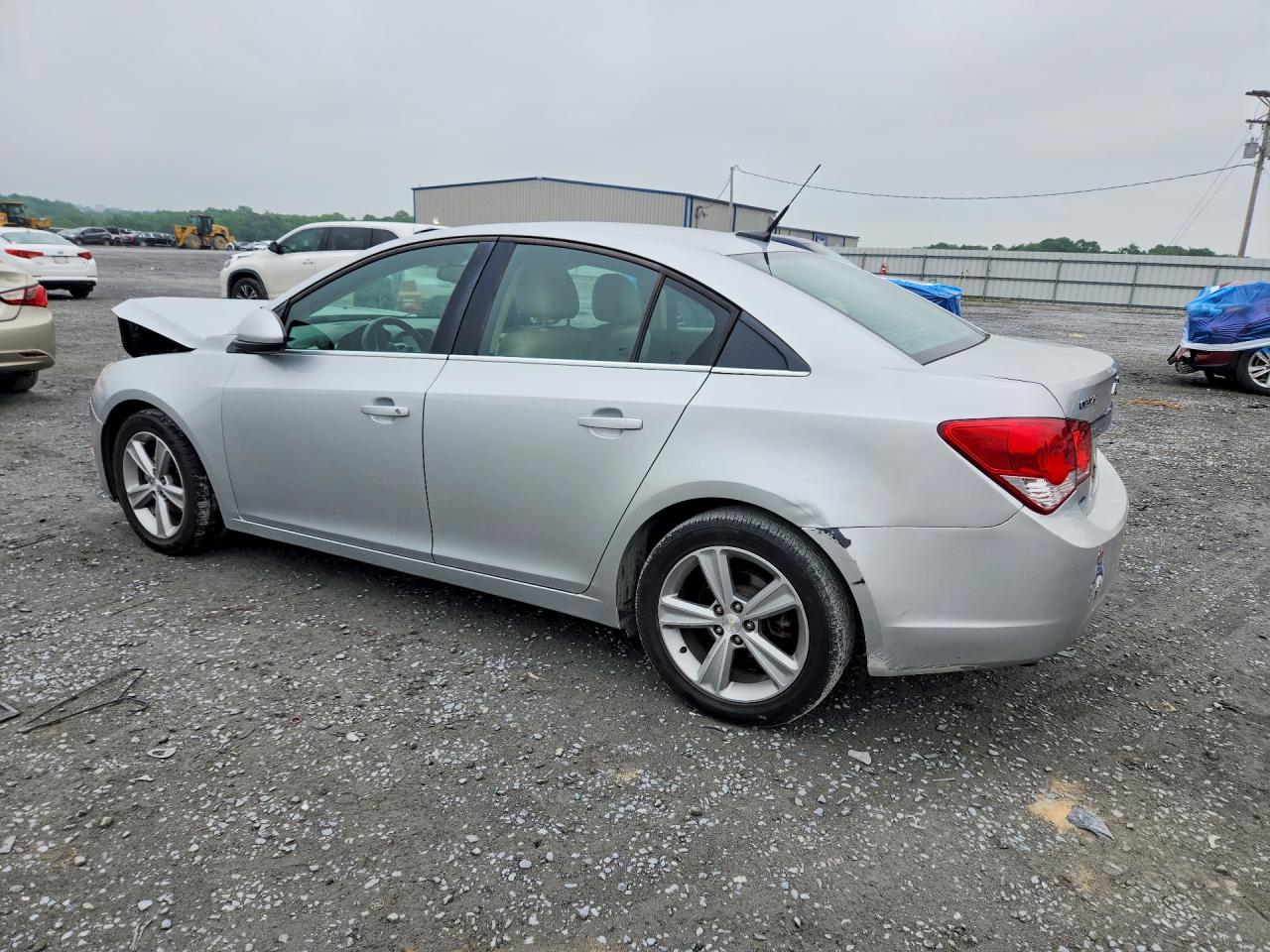 2013 CHEVROLET CRUZE LT photo 3