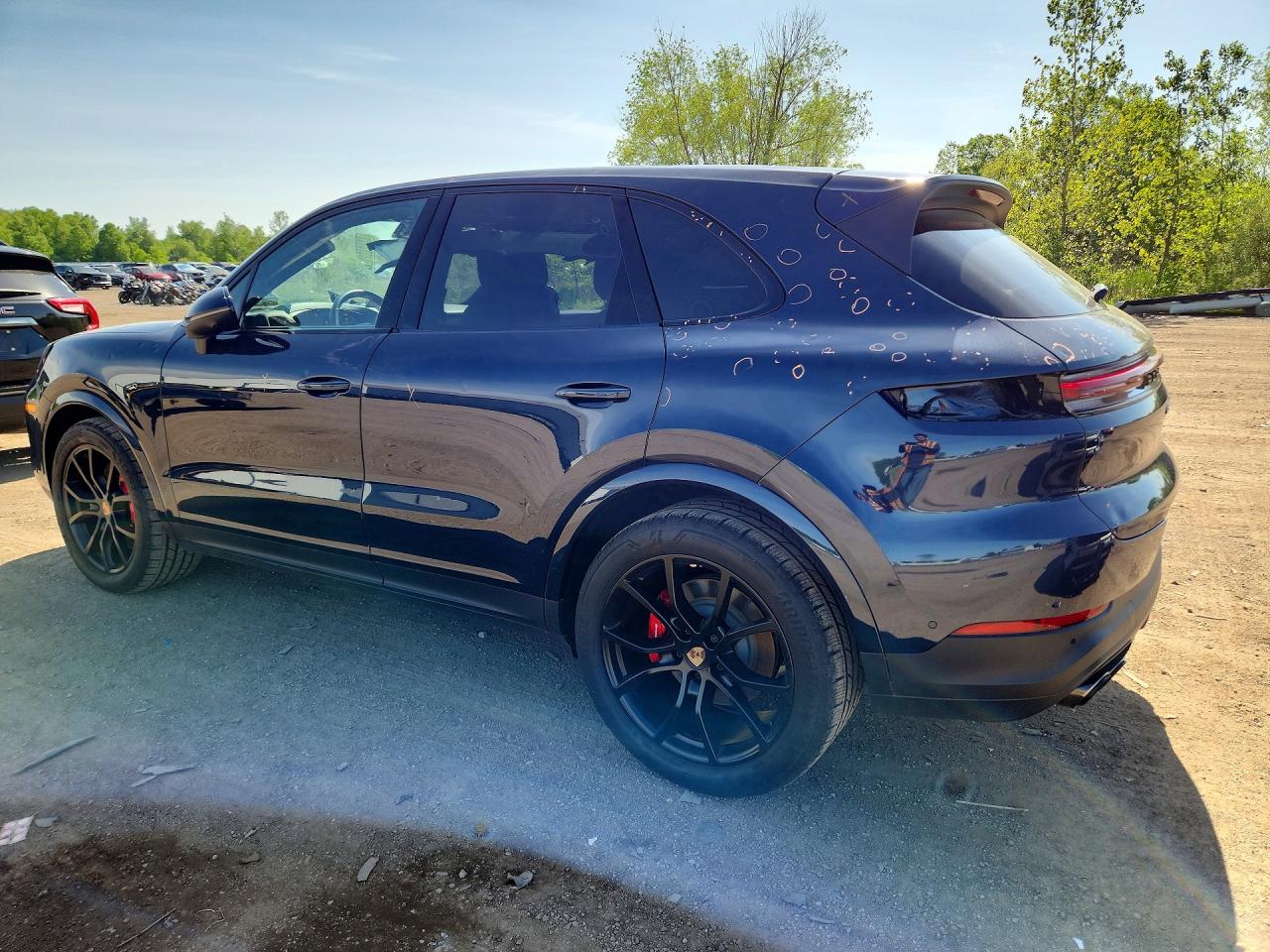 2025 PORSCHE CAYENNE S photo 3