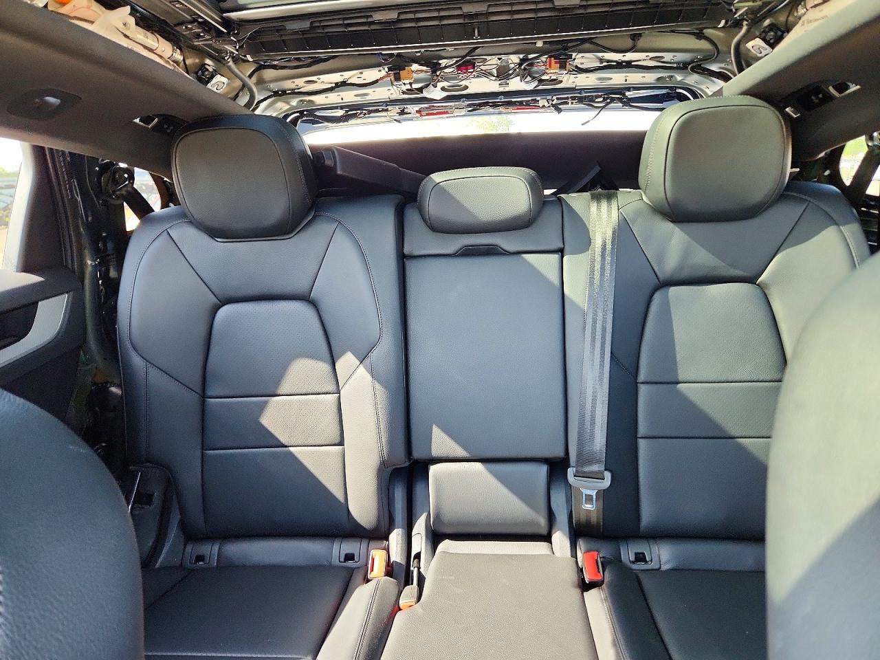 2025 PORSCHE CAYENNE S photo 19