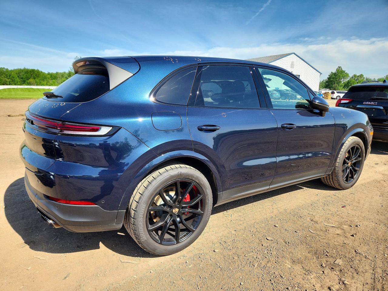 2025 PORSCHE CAYENNE S photo 5