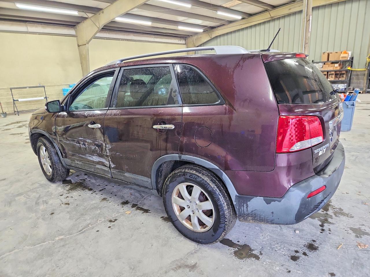 2011 KIA SORENTO LX photo 4
