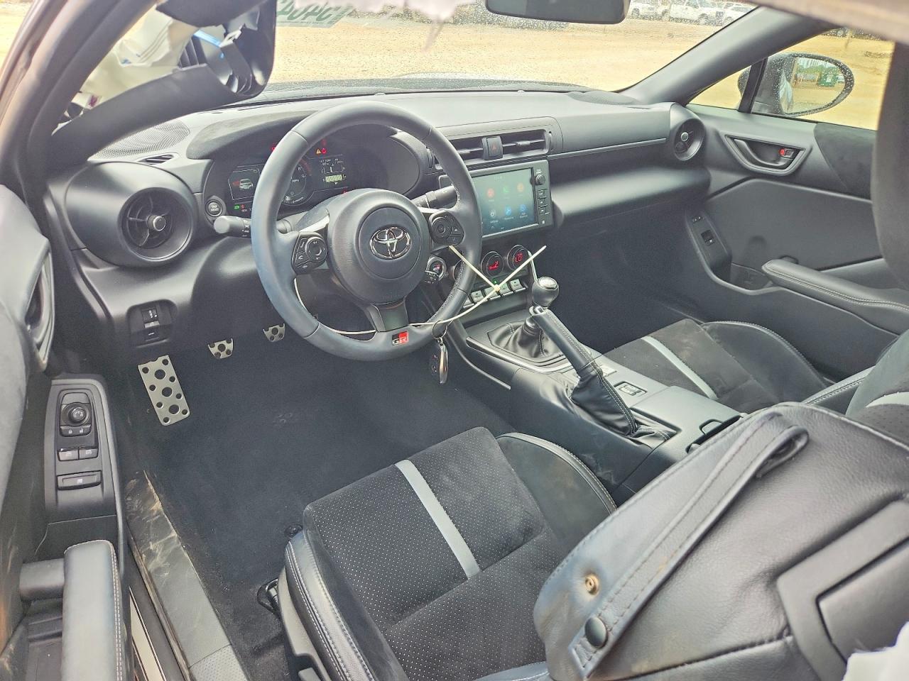 2025 TOYOTA GR 86 PREMIUM photo 22