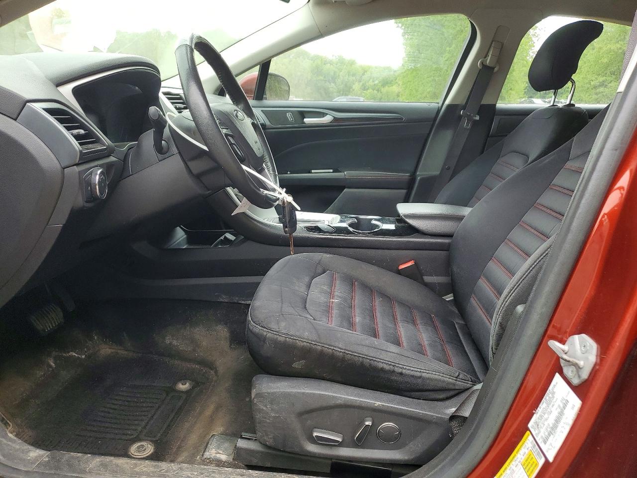 2014 FORD FUSION SE photo 19