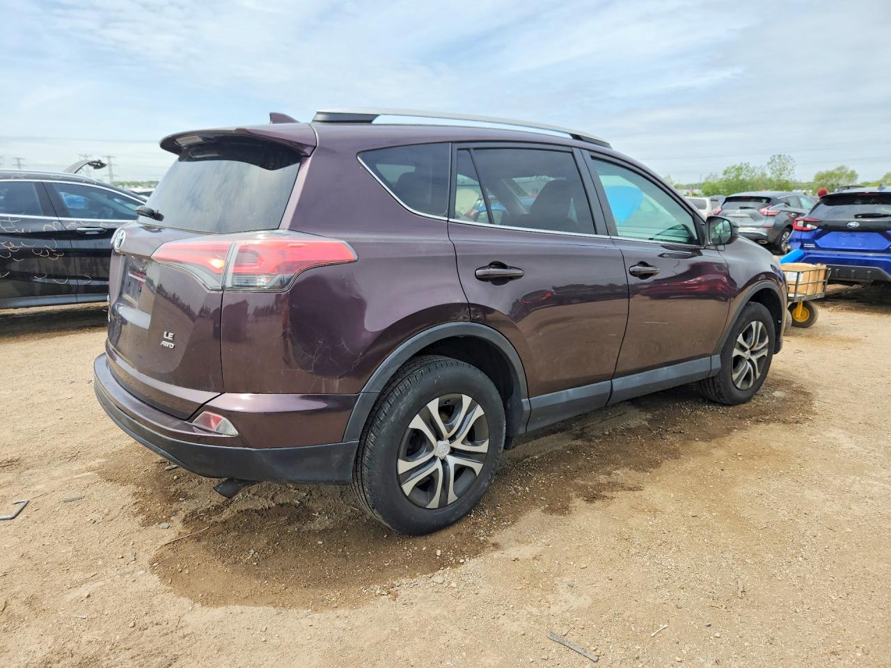 2016 TOYOTA RAV4 LE photo 3