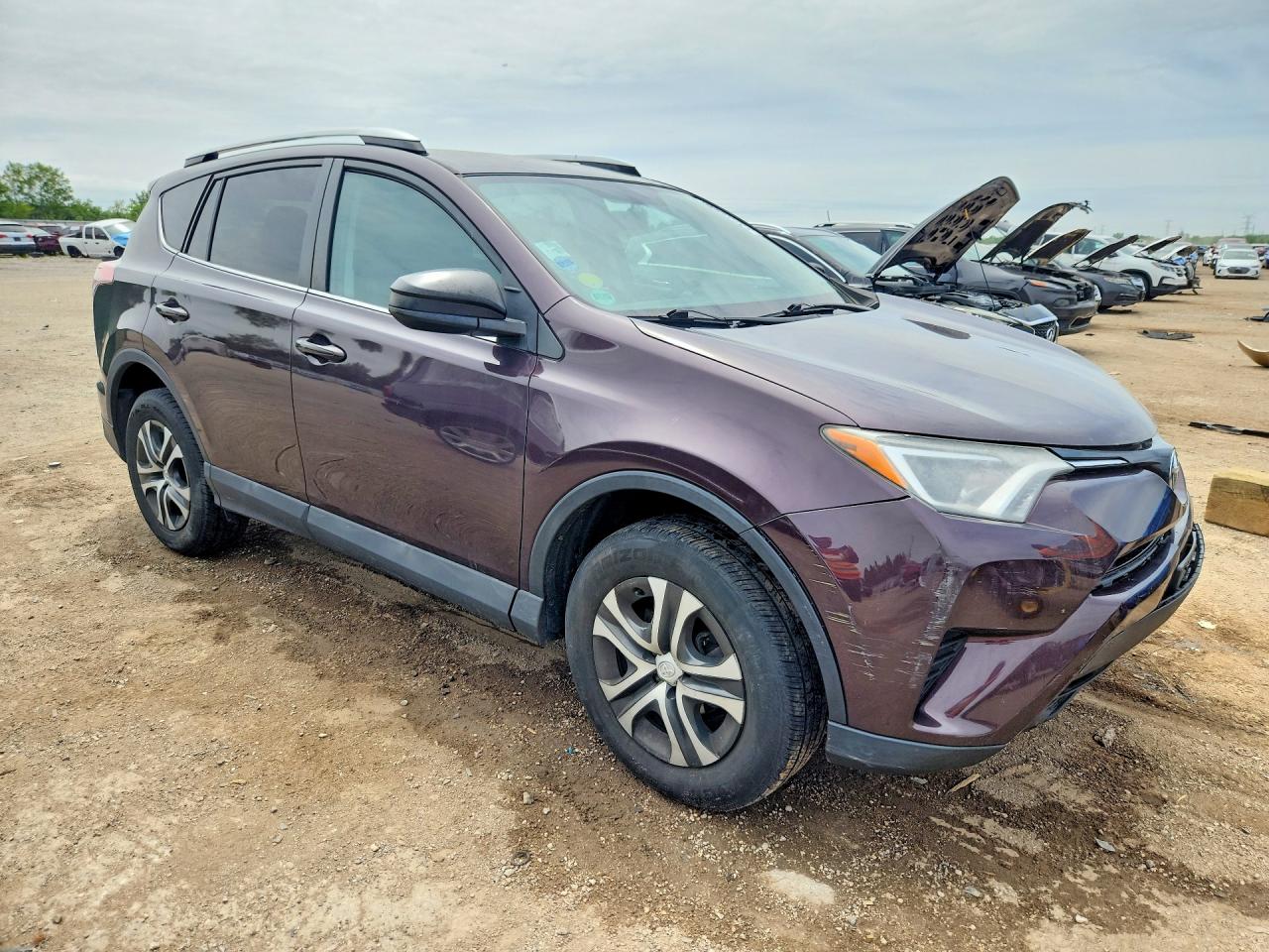 2016 TOYOTA RAV4 LE photo 4