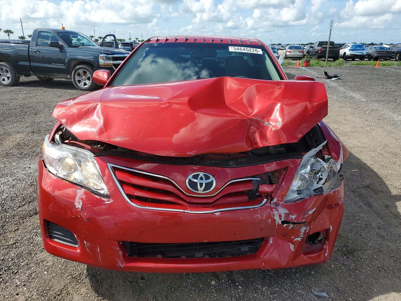 2011 TOYOTA CAMRY LE photo 9