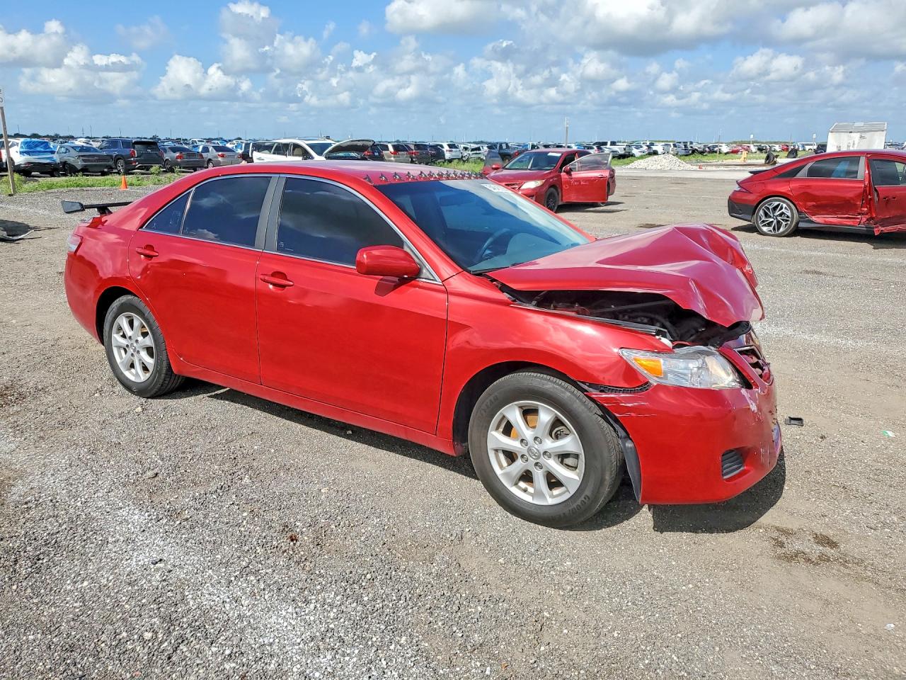 2011 TOYOTA CAMRY LE photo 7