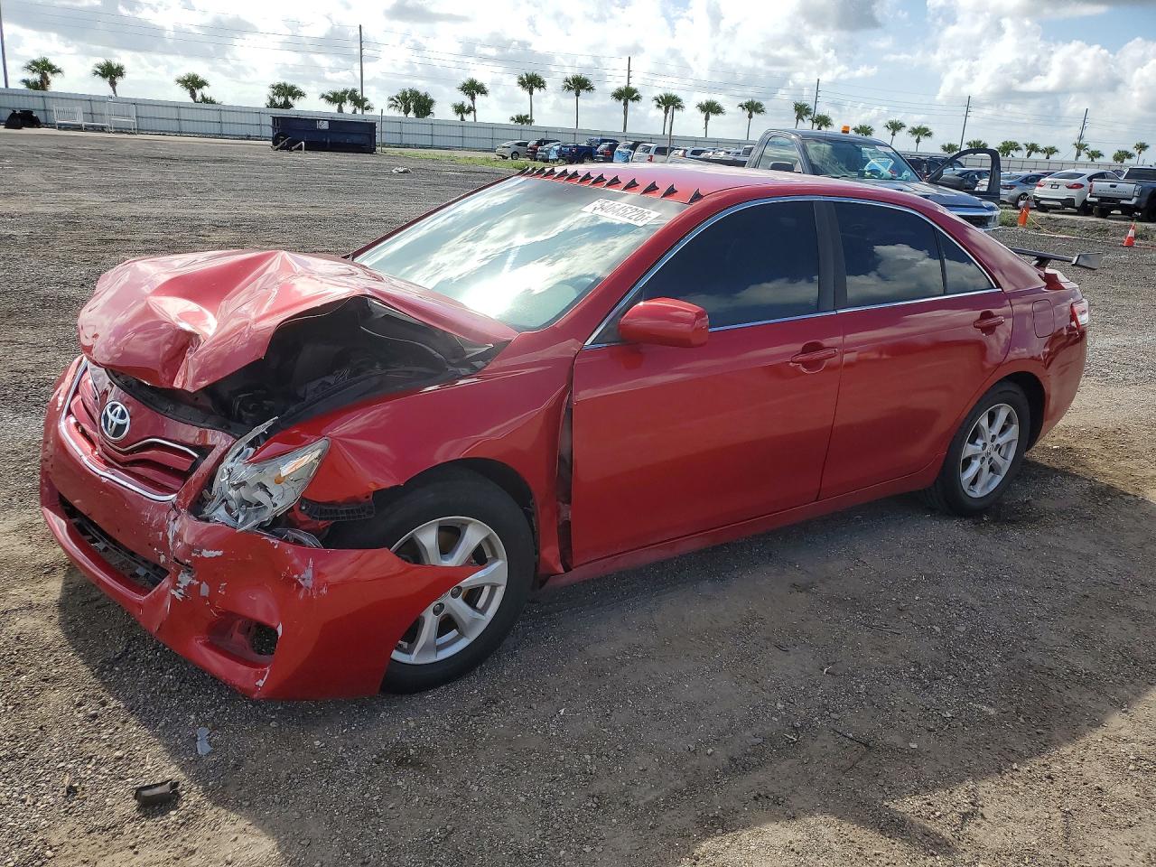 2011 TOYOTA CAMRY