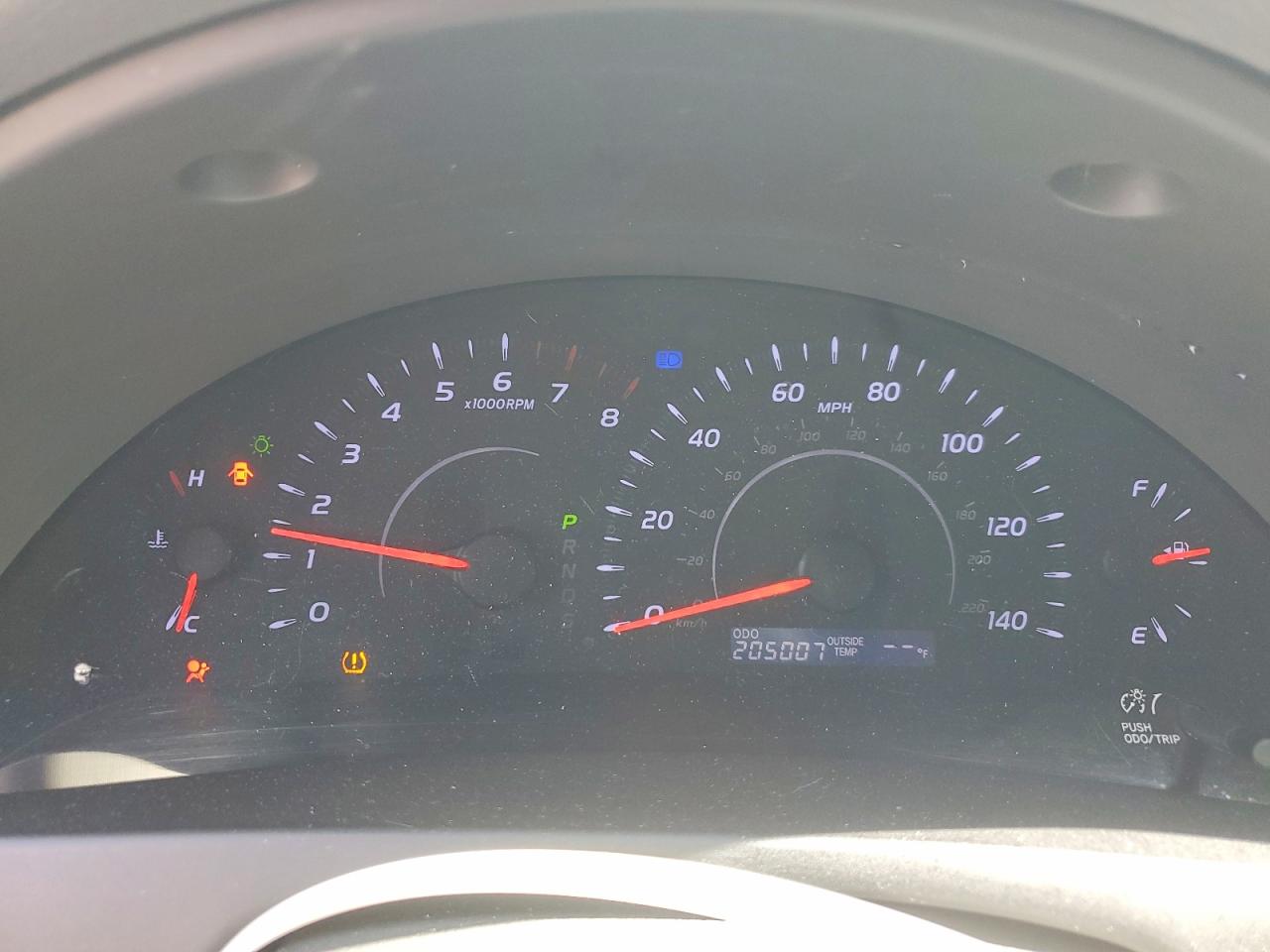 2011 TOYOTA CAMRY LE photo 17