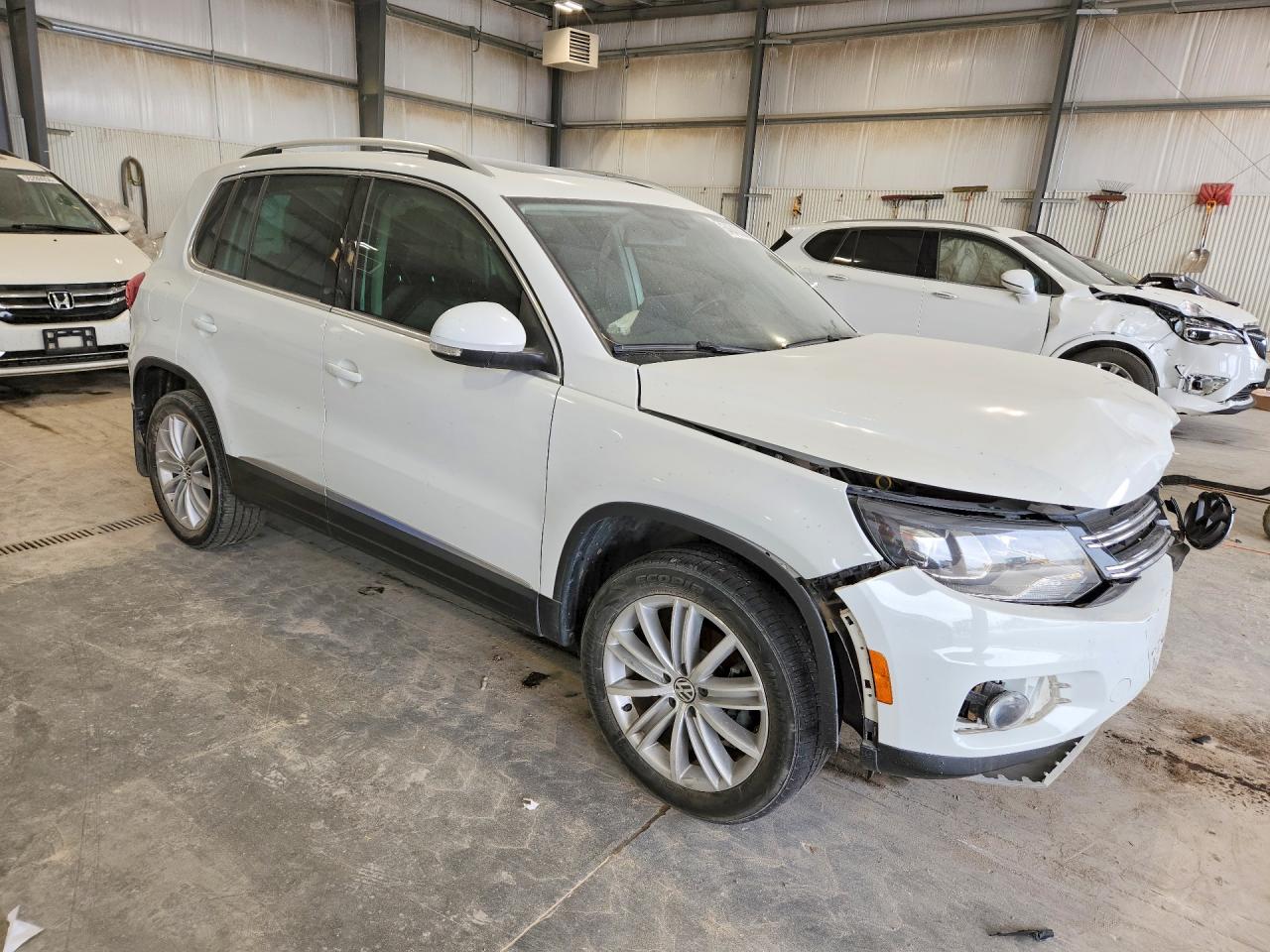 2016 VOLKSWAGEN TIGUAN S photo 7