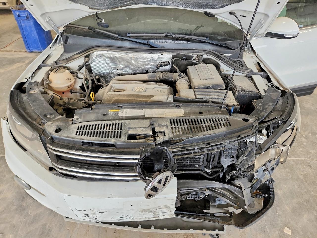 2016 VOLKSWAGEN TIGUAN S photo 23