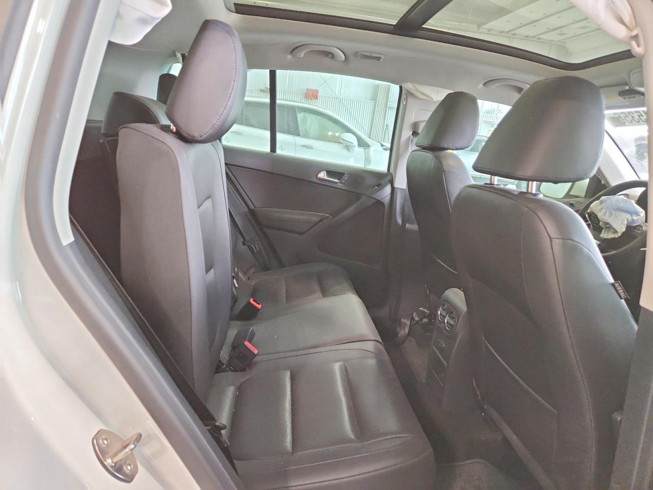 2016 VOLKSWAGEN TIGUAN S photo 21