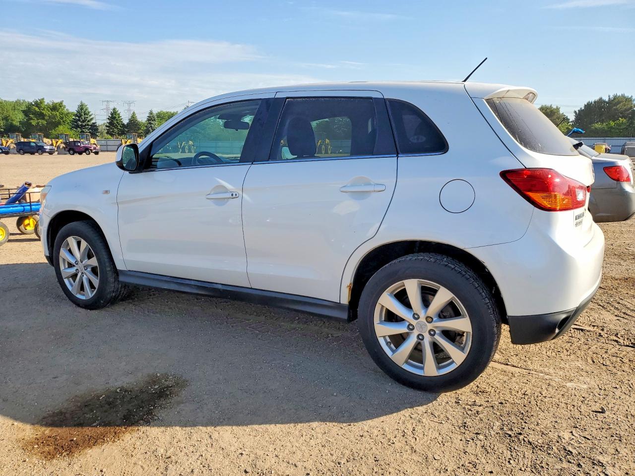 2014 MITSUBISHI OUTLANDER SPORT SE photo 2