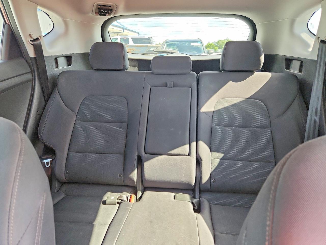 2019 HYUNDAI TUCSON VALUE photo 28