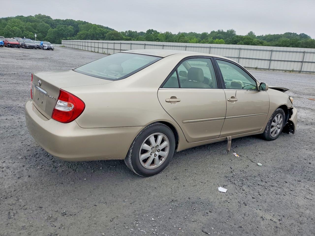 2003 TOYOTA CAMRY XLE photo 5