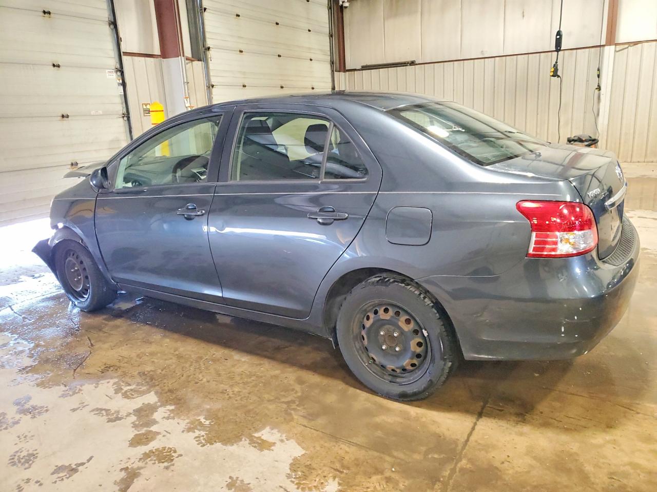 2010 TOYOTA YARIS BASE photo 3