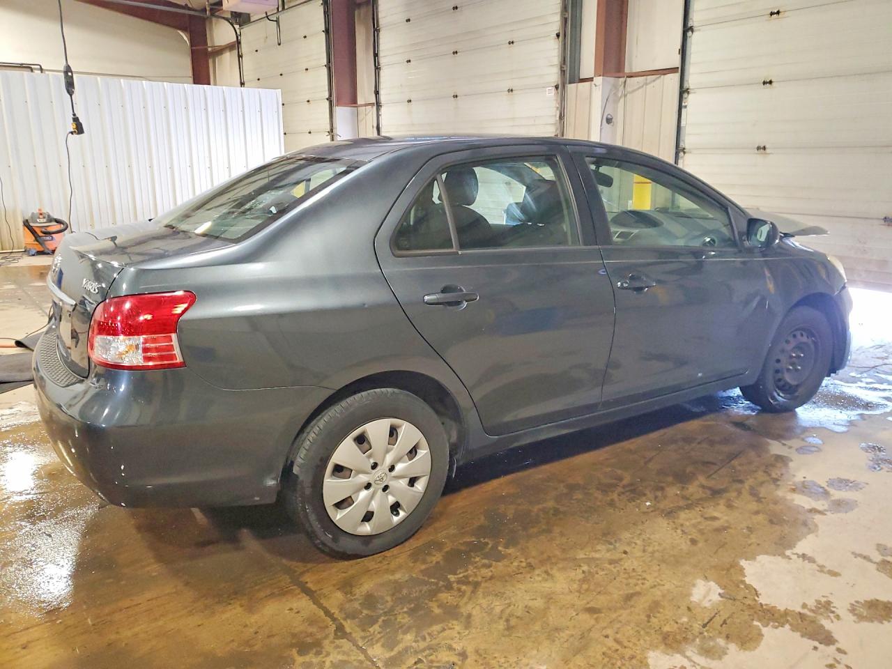 2010 TOYOTA YARIS BASE photo 5