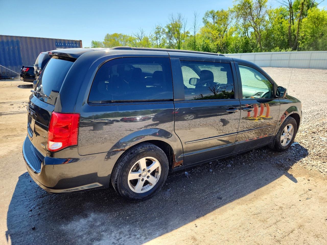 2012 DODGE GRAND CARAVAN SXT photo 3