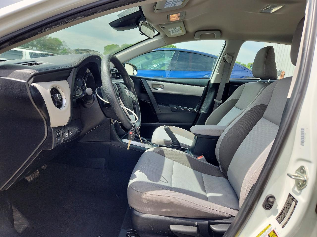 2018 TOYOTA COROLLA LE photo 7