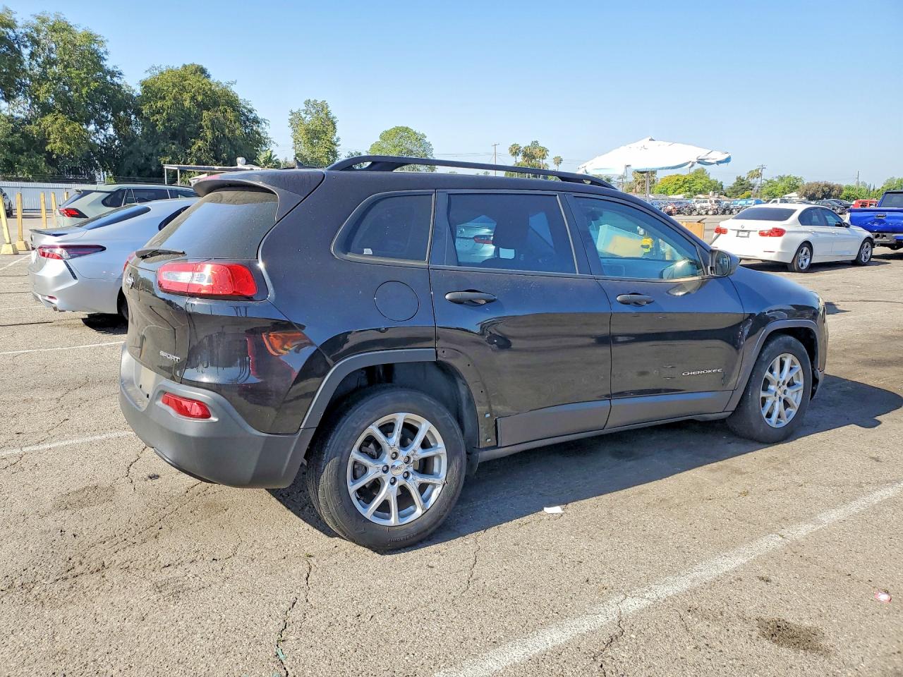 2015 JEEP CHEROKEE SPORT photo 5