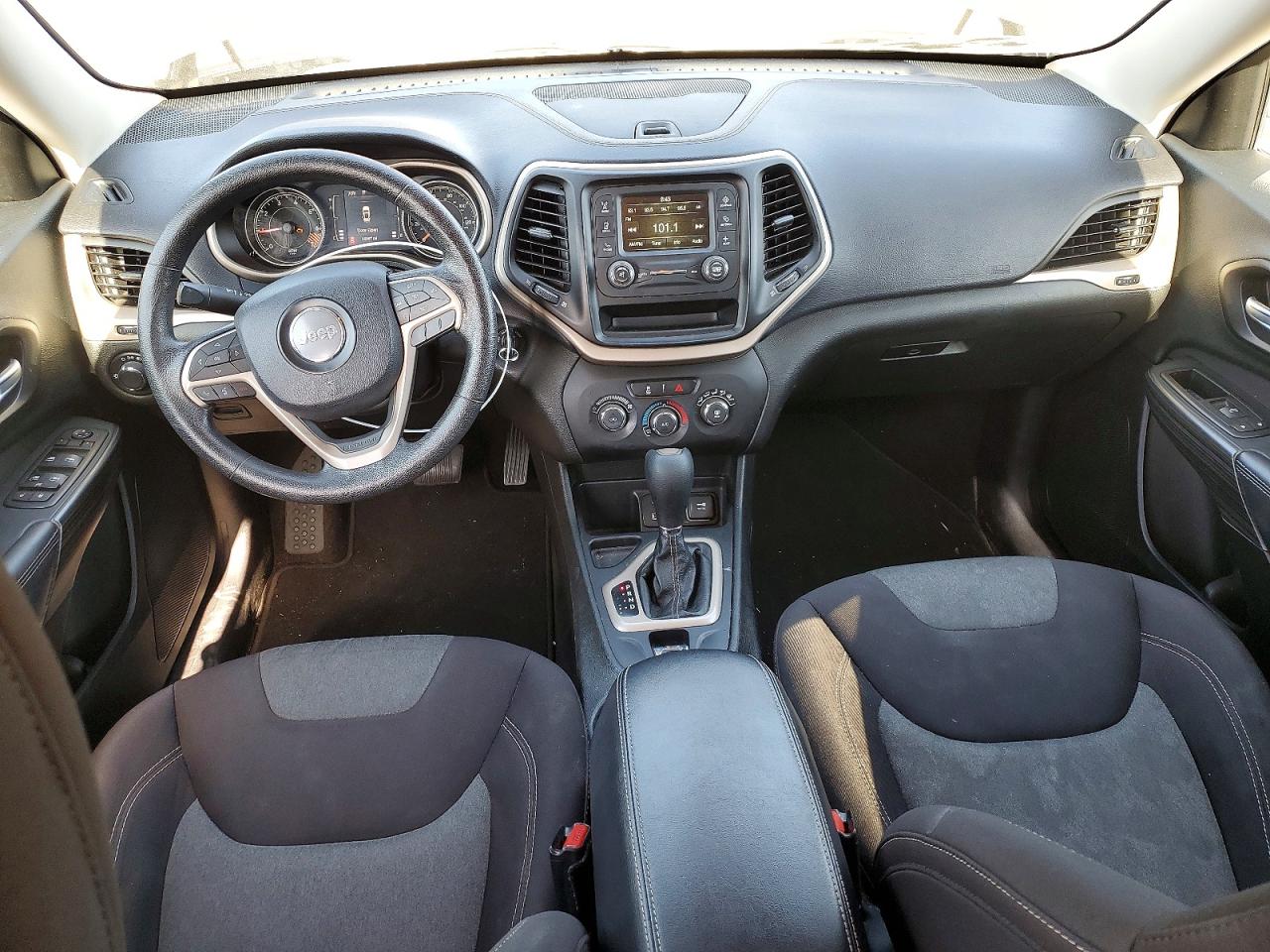 2015 JEEP CHEROKEE SPORT photo 15