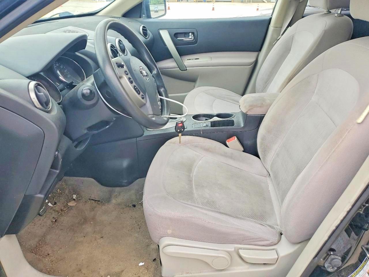 2013 NISSAN ROGUE S photo 7