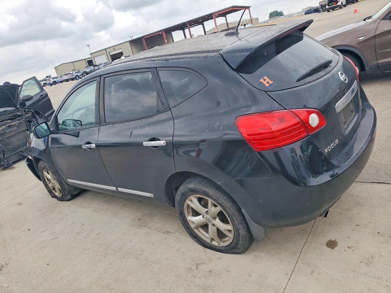 2013 NISSAN ROGUE S photo 2