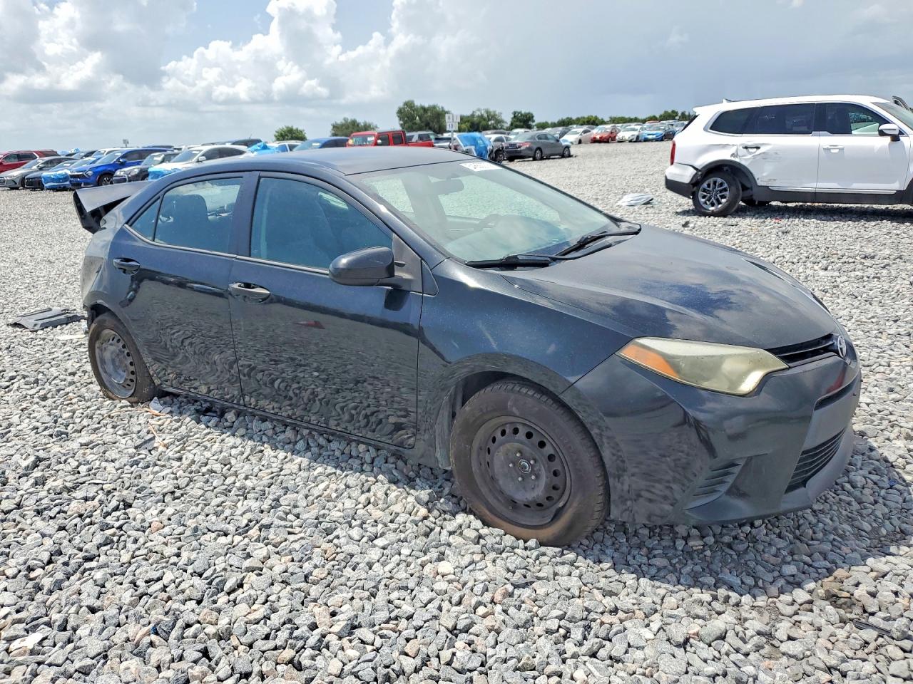 2015 TOYOTA COROLLA L photo 7
