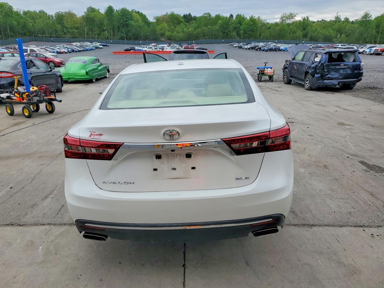 2016 TOYOTA AVALON XLE PREMIUM photo 11
